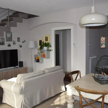 Cb House Tuscany ピエトラサンタ
