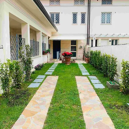 Cb House Tuscany * ピエトラサンタ